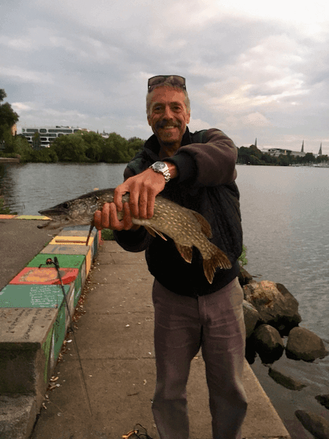Hechtfang an der Alster 2
